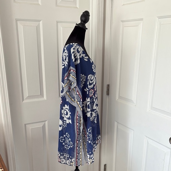 Cupshe Blue and White Boxy Tunic Coverup - Picture 5 of 12